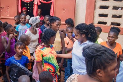 Sterline Civil s'engage en faveur des écoliers des Nippes