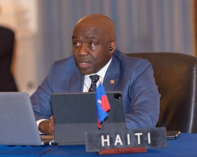 Haïti - Corruption : Risque de condamnation pour 13 diplomates, dont Léon Charles