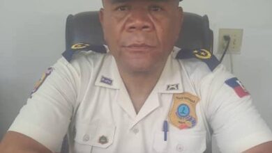 Arcahaie : Le policier Frantz DESILIEN installé comme nouveau commissaire