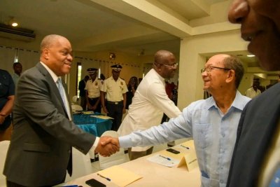 L’ex-Premier ministre Garry Conille prend acte de sa révocation et salue son successeur