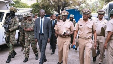 Le Ministre de la Défense, Jean-Michel Moïse, en visite au Grand Quartier Général des FAD'H