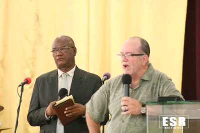 Pasteur Dieuné Day (à gauche) & pasteur Jay threadgill (à droite), le Dimanche 11 Août 2019