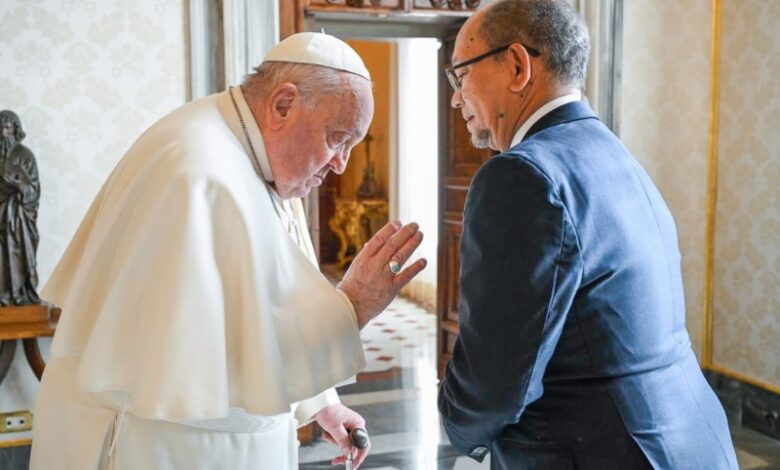 En tournée en Europe, Leslie Voltaire rencontre le Pape François au Vatican