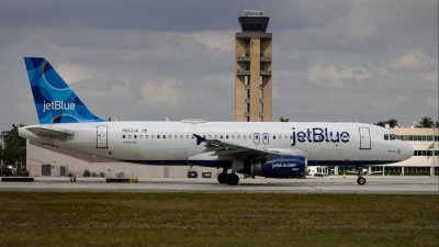 Cbsn Fusion 2 People Found Dead In Landing Gear Of Jetblue Plane In Fort Lauderdale Thumbnail