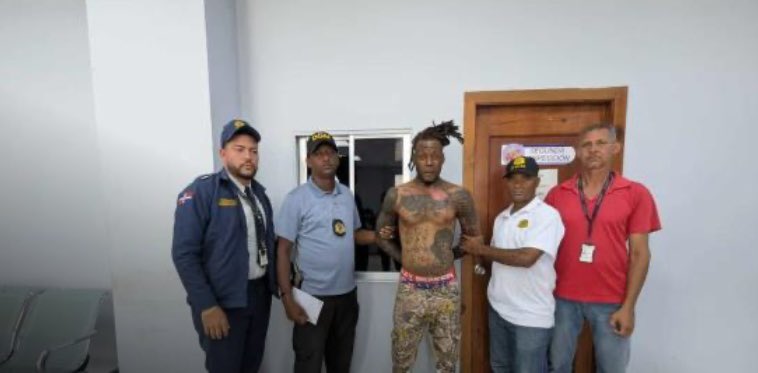 Arrestation d’un présumé bandit haïtien par la police dominicaine à Dajabón