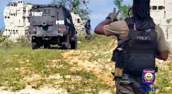 Un blindé de la PNH incendié à Kenscoff