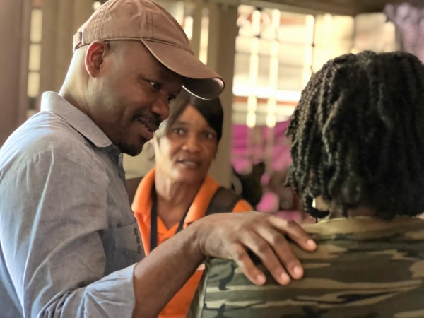 Haïti : Le Ministre Herwil Gaspard visite des sites de déplacés internes pour évaluer les besoins