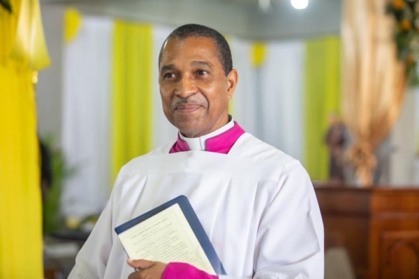 Un prêtre catholique et trois collaborateurs kidnappés à Delmas