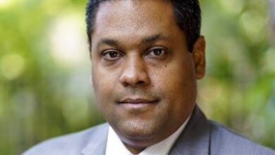 Laurent Saint-Cyr, oiseau même plume, même plumage que quiconque des trois conseillers du scandale de la BNC