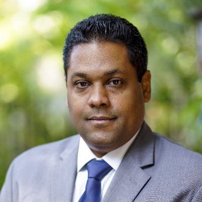 Laurent Saint-Cyr, oiseau même plume, même plumage que quiconque des trois conseillers du scandale de la BNC