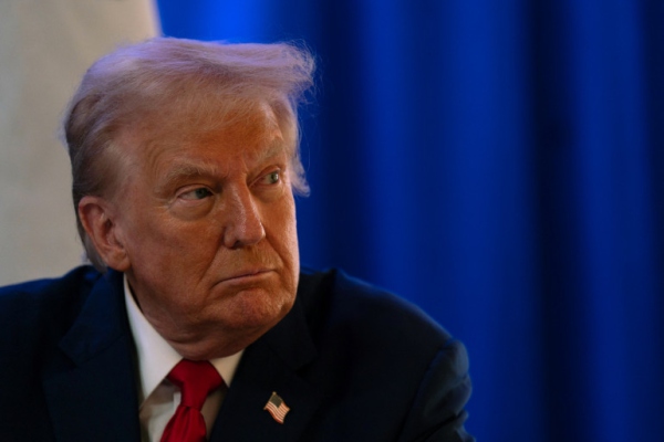 Trump, l’Amérique contre le monde : quand le verbe guerrier s’attaque à la planète et retourne ses canons vers ses propres villes